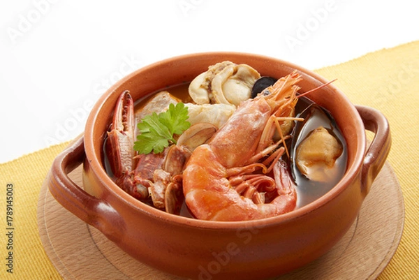 Obraz ブイヤベース_南フランス、マルセイユ発祥の伝統的な魚介類の煮込み料理