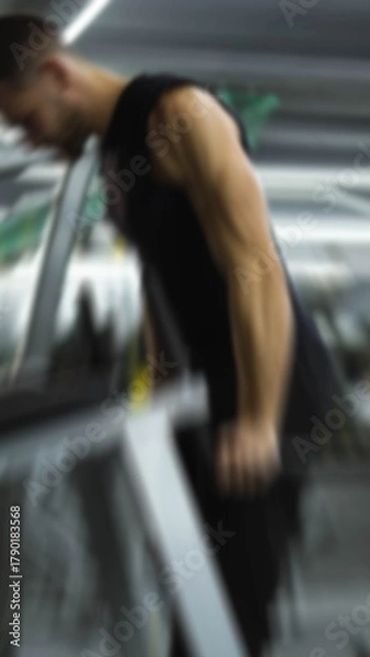 Fototapeta Dynamic Vertical Zoom Transition