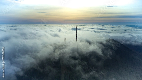 Obraz Inselsberg im Nebel. 