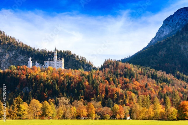 Fototapeta Zamek Neuschwanstein jesienią
