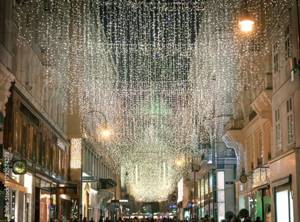 Obraz Street by night in Vienna