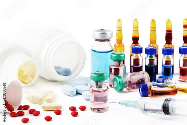Fototapeta ilaçlar, haplar,iğneler