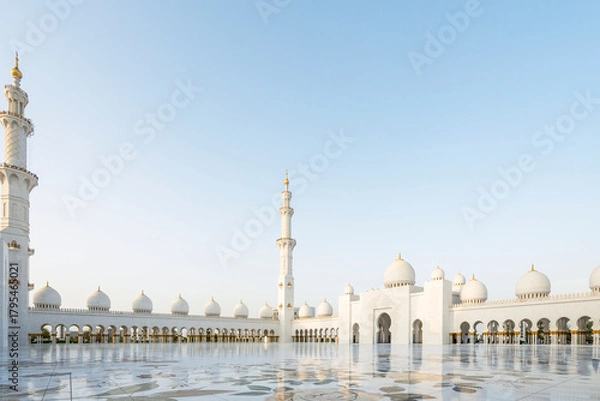 Obraz The majestic Sheikh Zayed Grand Mosque in Abu Dhabi, United Arab Emirates
