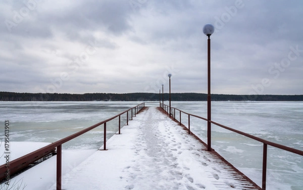 Obraz Lake Chusovoe in Yekaterinburg covered with ice