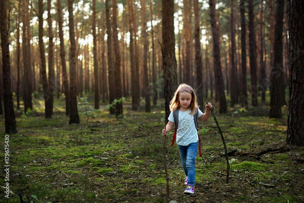 Obraz Dziewczynka na spacerze
