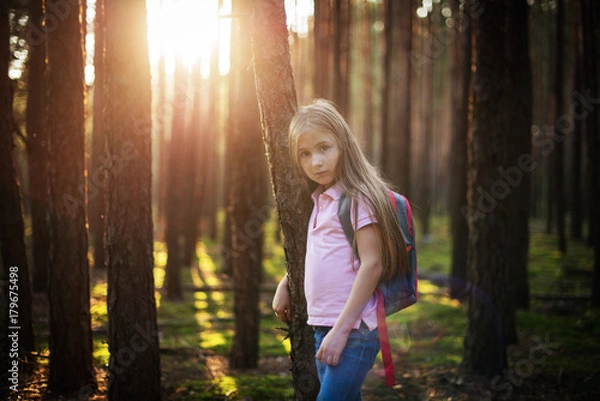 Obraz Dziewczynka na spacerze