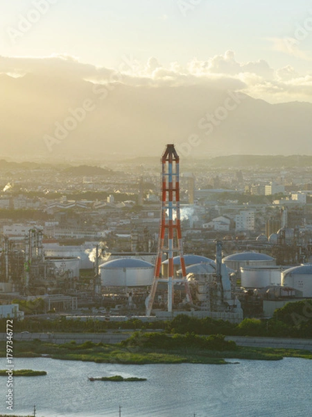 Obraz 磯津海岸から見た四日市コンビナート（ドローンによる空撮）