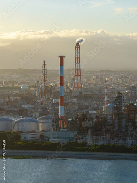 Obraz 磯津海岸から見た四日市コンビナート（ドローンによる空撮）