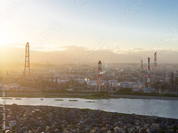 Obraz 磯津海岸から見た四日市コンビナート（ドローンによる空撮）