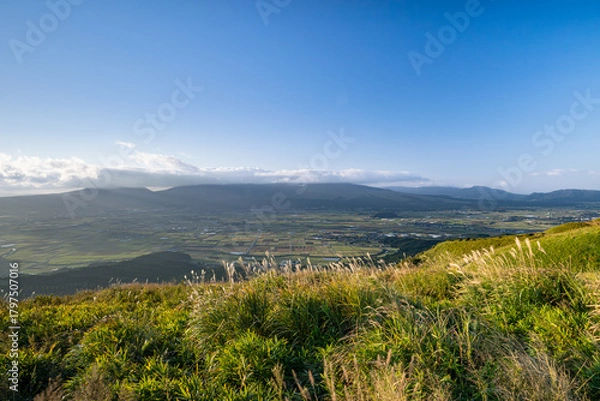 Fototapeta 秋の阿蘇山から見る風景