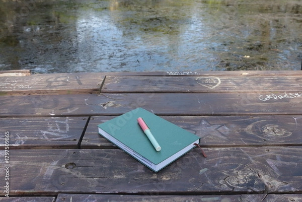 Obraz Cuaderno y lapicera sobre el Muelle 