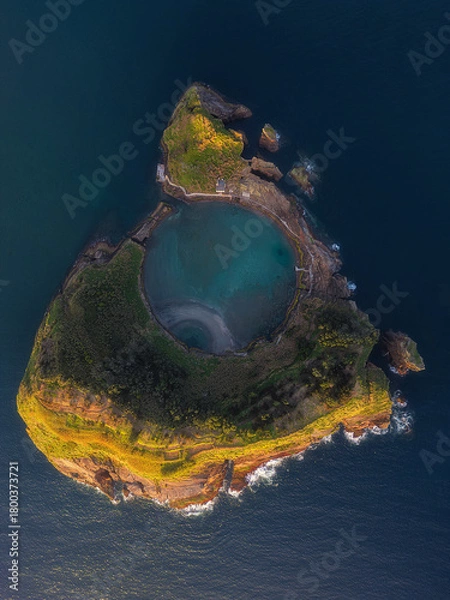 Obraz Drone Aerial of Ilhéu de Vila Franca do Campo