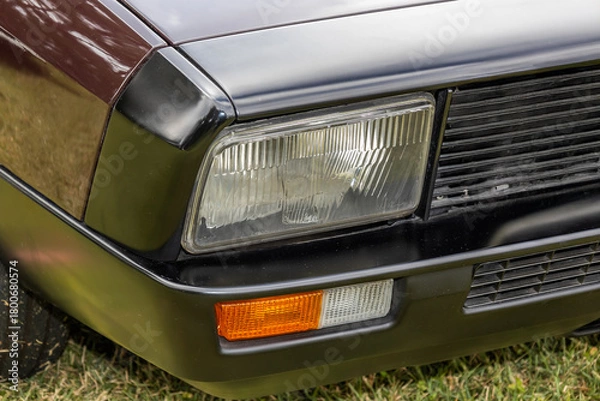 Obraz 古い自動車のヘッドライト　Headlight of the old car