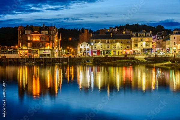 Fototapeta Night view of Oban, Scotland