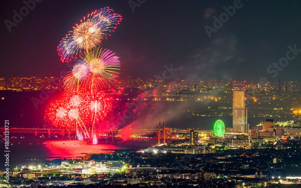 Obraz 和泉山地からの大阪の夜景と花火大会
