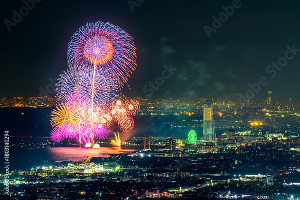 Obraz 和泉山地からの大阪の夜景と花火大会
