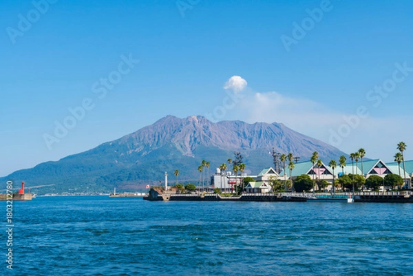 Obraz 鹿児島のシンボル桜島と錦江湾（桜時フェリーターミナルより）