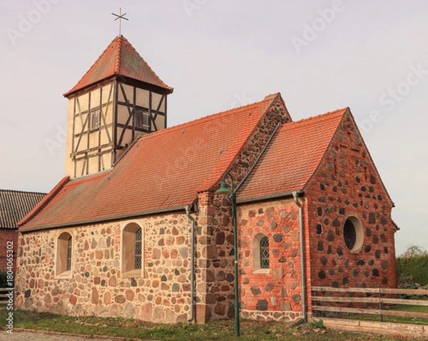 Fototapeta Dorfkirche in Schleuß (Altmark)