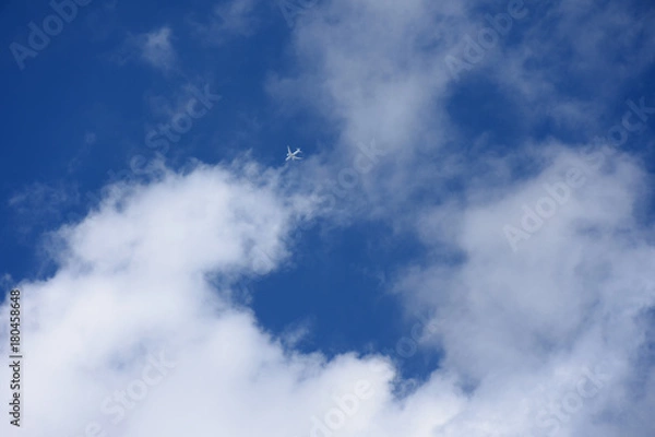 Fototapeta 飛行機と青空と雲「空想・雲のモンスターたち」（成功を見守る、見つめる、旅立ち、未来などのイメージ）