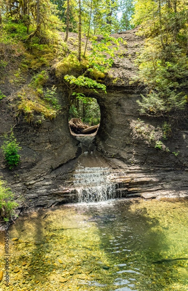 Fototapeta Besonderer Wasserfall 