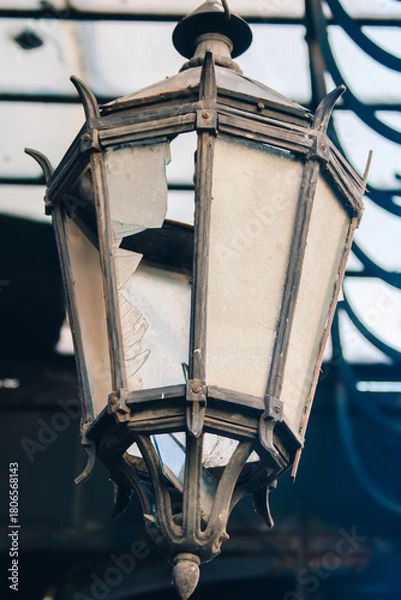 Obraz old fashioned lantern