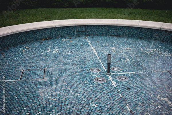 Obraz Dried fountain pool