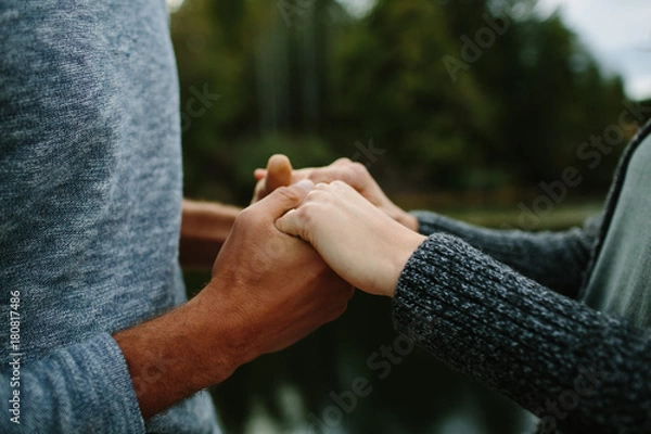 Obraz Black and white couple holding hands