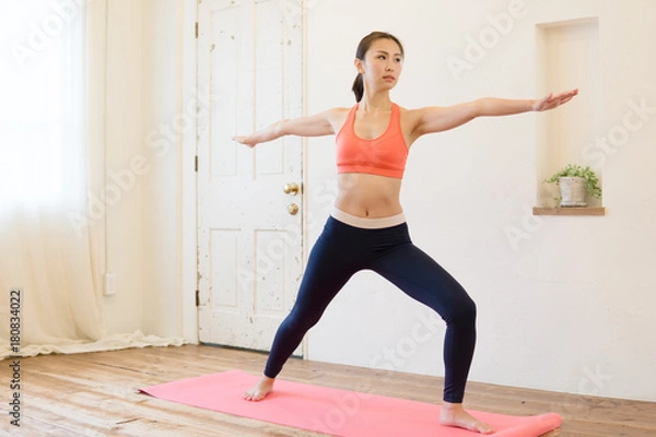 Fototapeta ヨガをする女性