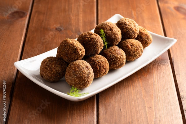 Obraz Polpette di manzo panate e fritte, cibo italiano 