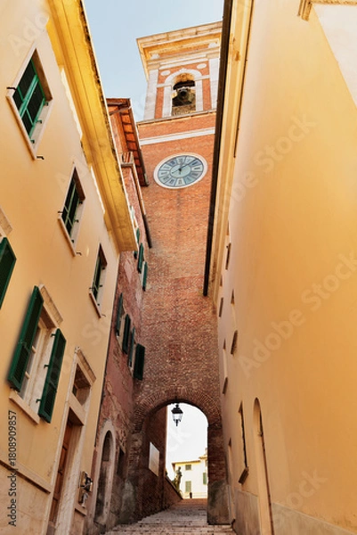 Obraz Old city tower in Foiano della Chiana