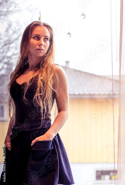 Fototapeta Natural girl pose