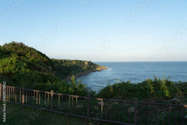 Fototapeta 平和祈念公園からの摩文仁海岸の眺め
