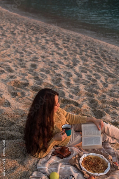 Obraz Cozy autumn picnic at the beach