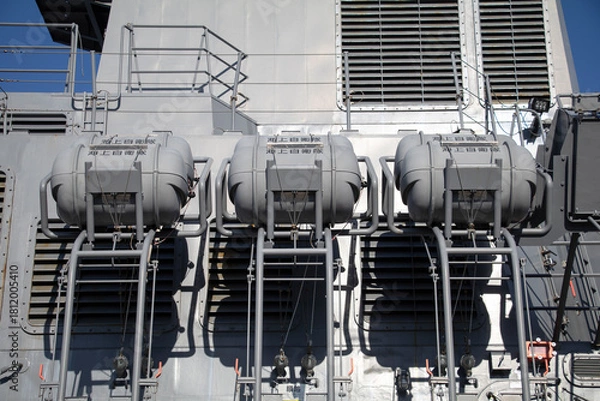 Obraz 護衛艦の救命いかだ