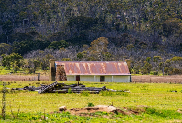 Obraz old house in the field