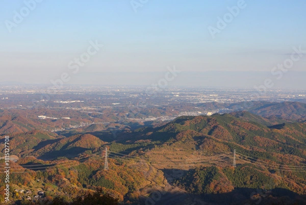 Fototapeta 山頂から見る秋の山々