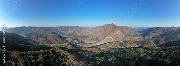 Obraz 하늘에서 본 아름다운 가을 산