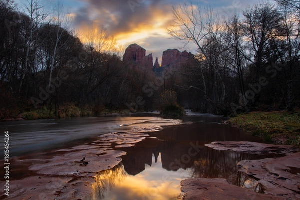 Fototapeta Sunrise at cathedral rock Sedona