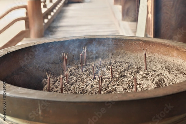 Fototapeta 神社の香炉