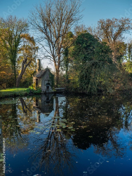 Obraz Autumn glory reflected in water