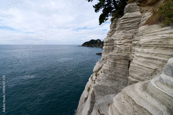 Obraz 特徴的な風景が見られる堂ヶ島の海岸