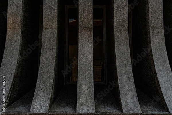 Fototapeta Architectural marvels revealed exploring intricate facades in modern structures urban landscape high-resolution photography artistic perspective