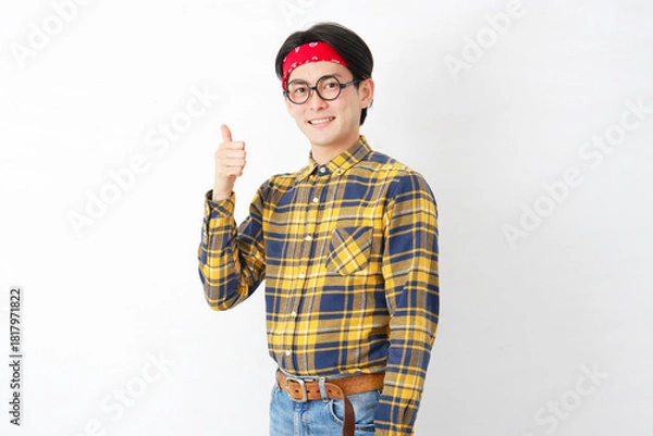 Obraz アキバ系の男性　グッドサイン　白背景