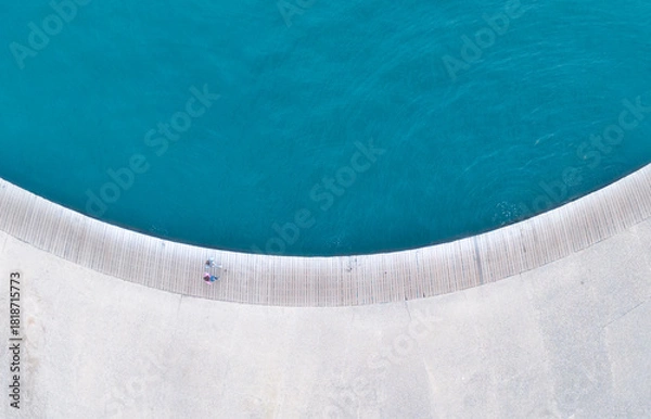 Obraz water flowing down the drain