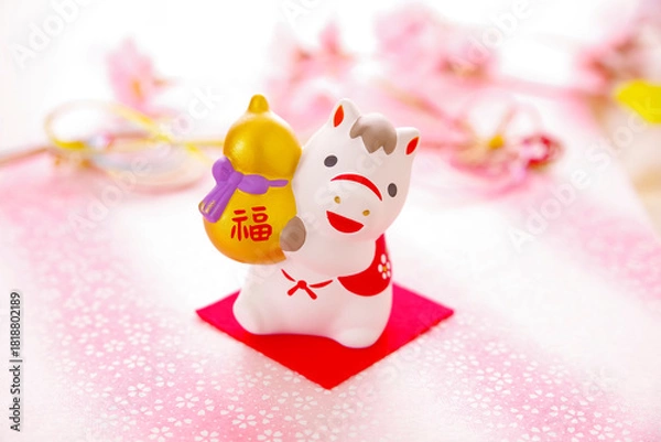 Fototapeta 縁起物の可愛らしい午年の置き物