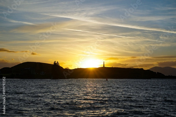 Obraz View over Kerrera island from Oban during sunset	