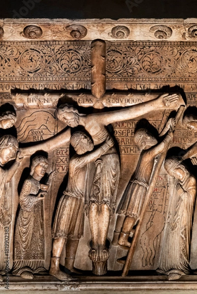 Fototapeta Statue (12th century) of The Way of the Cross. Thirteenth station: Jesus' body is taken down from the cross.
