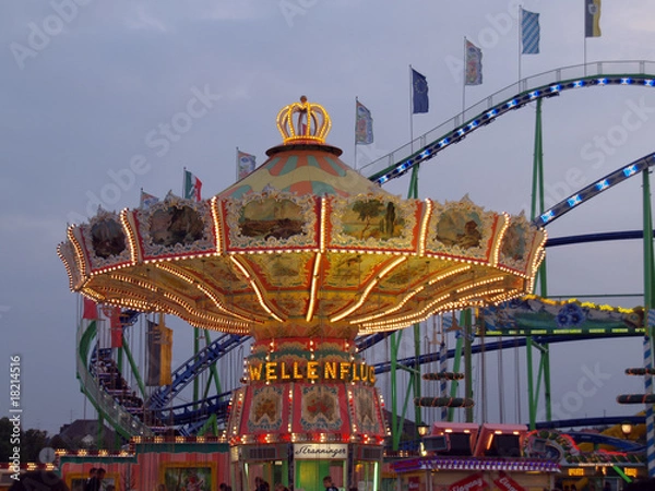 Obraz Kettenkarussell beleuchtet