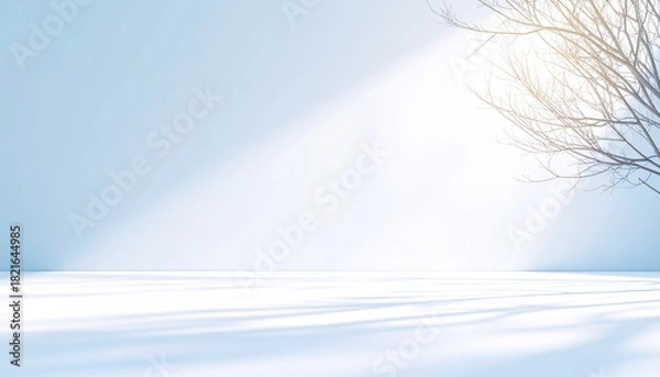 Obraz 真冬の静寂の中、雪景色に柔らかな光が差し込むミニマルな冬の背景。繊細な木の枝と白い世界が広がる、クリーンで洗練された印象のビジュアル素材