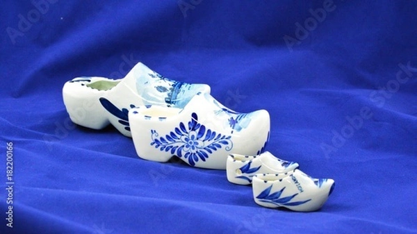 Obraz Blue porcelain dutch clogs